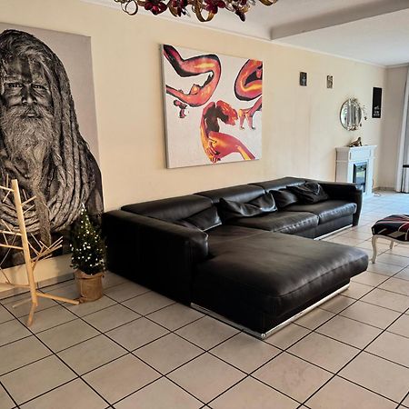 Villa Casa Blanca Mit Privatem Schwimmbad 26 Grad Und Sauna Duisburg Eksteriør bilde