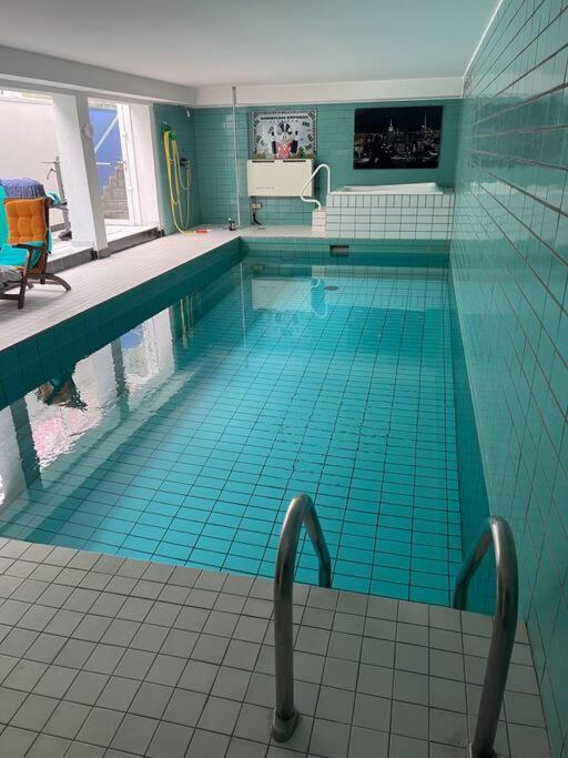 Villa Casa Blanca Mit Privatem Schwimmbad 26 Grad Und Sauna Duisburg Eksteriør bilde