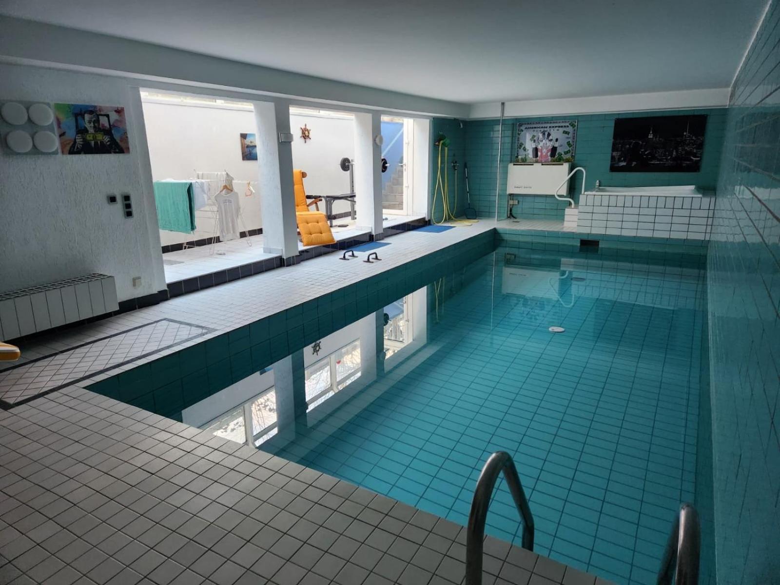 Villa Casa Blanca Mit Privatem Schwimmbad 26 Grad Und Sauna Duisburg Eksteriør bilde