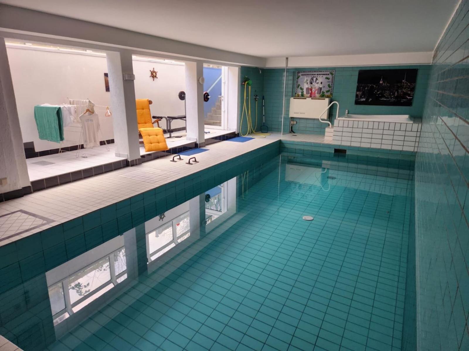 Villa Casa Blanca Mit Privatem Schwimmbad 26 Grad Und Sauna Duisburg Eksteriør bilde